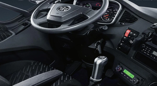 FAW J6P driver workspace